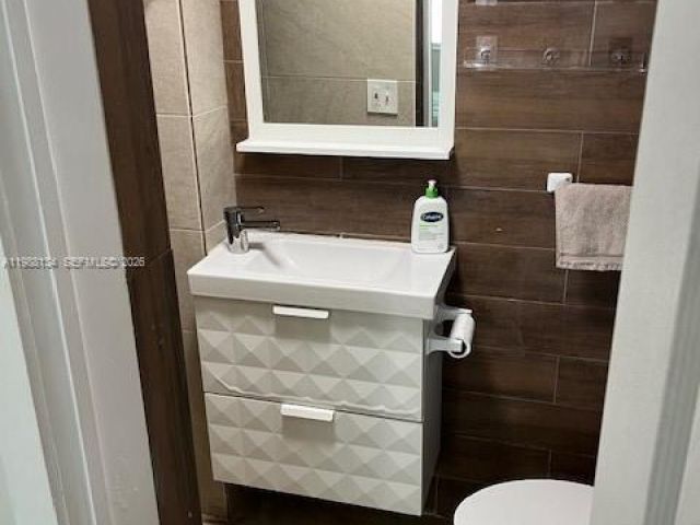 Дом в аренду по адресу 175 NW 121st St - фото 7528499