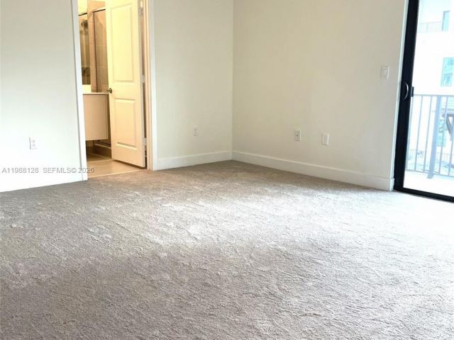 Дом в аренду по адресу 4227 NW 83rd Ave - фото 7519785