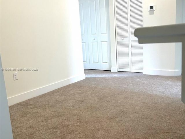 Дом в аренду по адресу 4227 NW 83rd Ave - фото 7519786