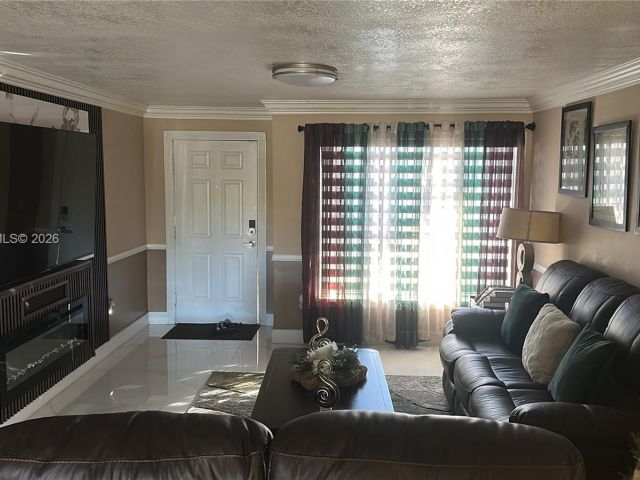 Продажа дома по адресу 3379 NW 198th Terrace - фото 7521697