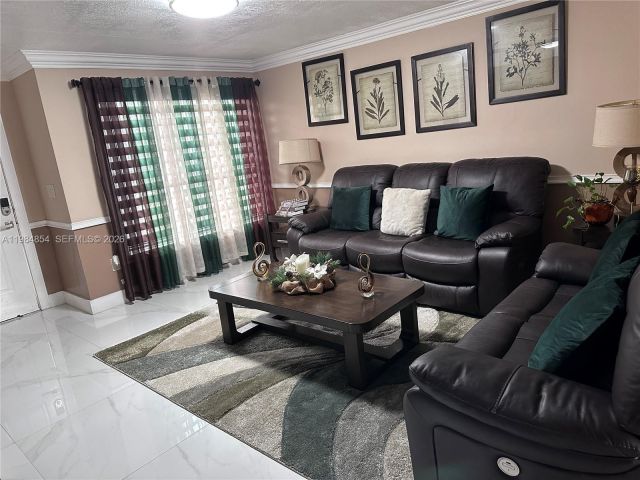 Продажа дома по адресу 3379 NW 198th Terrace - фото 7521698