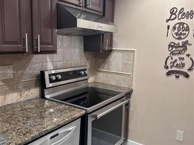 Продажа дома по адресу 3379 NW 198th Terrace - фото 7521706