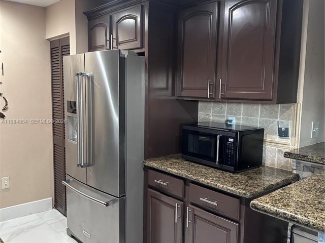 Продажа дома по адресу 3379 NW 198th Terrace - фото 7521707