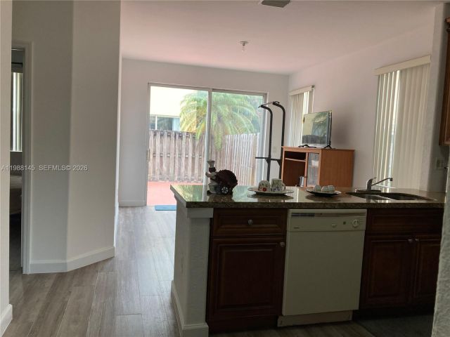 Продажа дома по адресу 14956 SW 8th Ln - фото 7529686