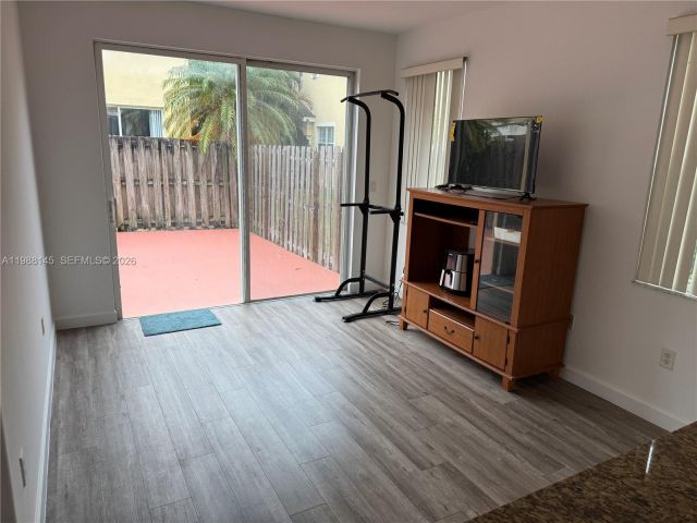 Продажа дома по адресу 14956 SW 8th Ln - фото 7529687