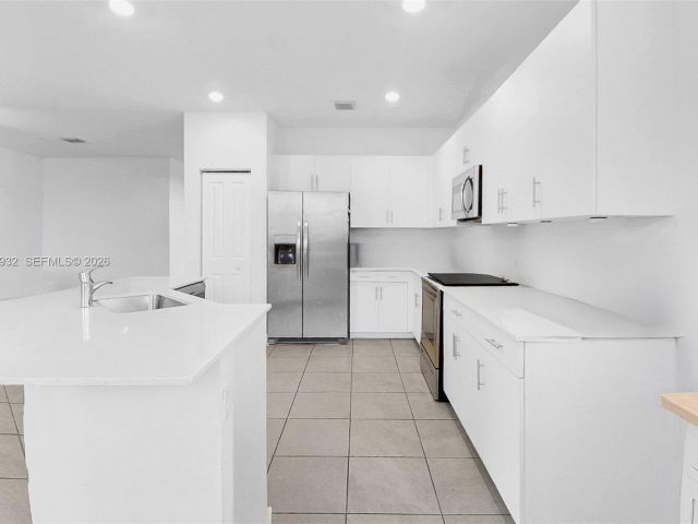 Продажа дома по адресу 12900 SW 229th St - фото 7519861