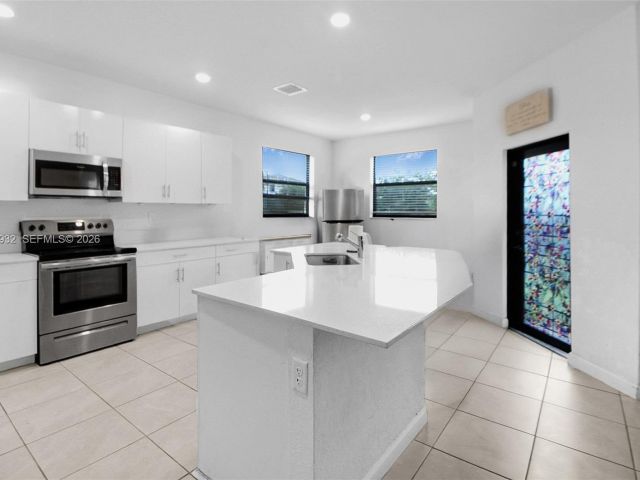 Продажа дома по адресу 12900 SW 229th St - фото 7519862