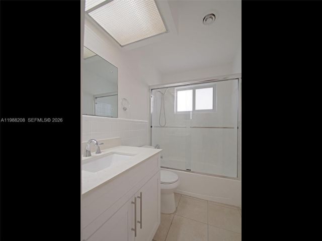 Дом в аренду по адресу 5510 Johnson St - фото 7521252