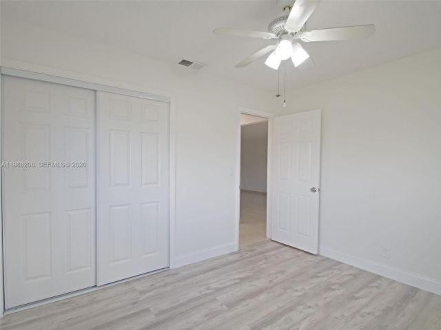 Дом в аренду по адресу 5510 Johnson St - фото 7521263