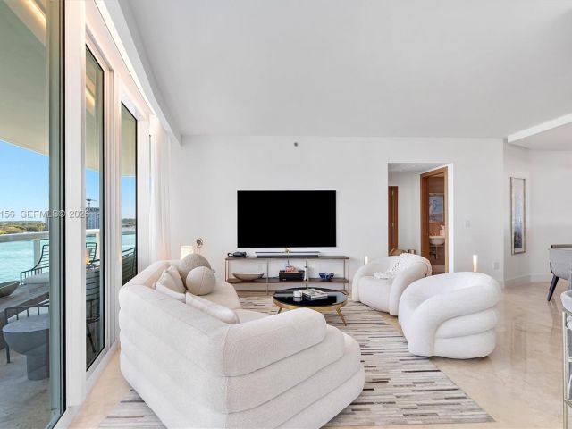 Продажа квартиры #705 - фото 7520217