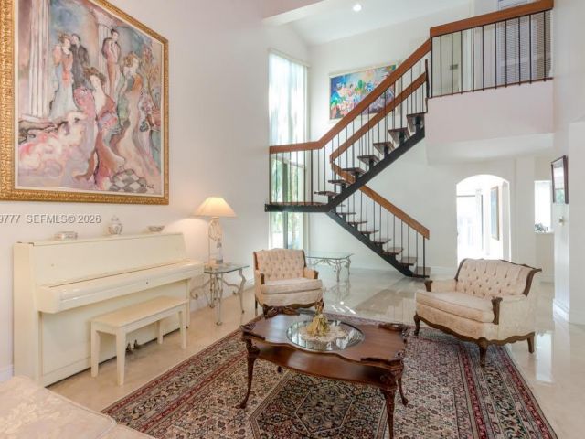 Продажа дома по адресу 4950 San Amaro Dr - фото 7520176