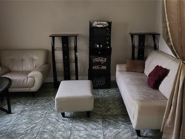 Продажа дома по адресу 18963 SW 113th Ct - фото 7520449