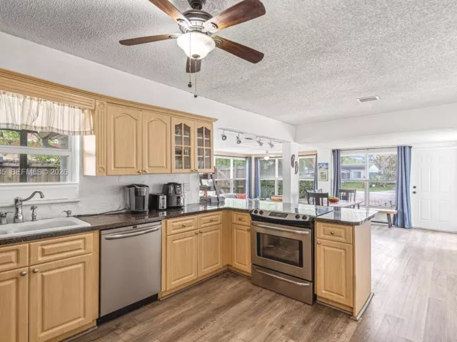 Продажа дома по адресу 1482 NE 175th St - фото 7537063