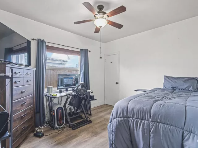 Продажа дома по адресу 1482 NE 175th St - фото 7537071