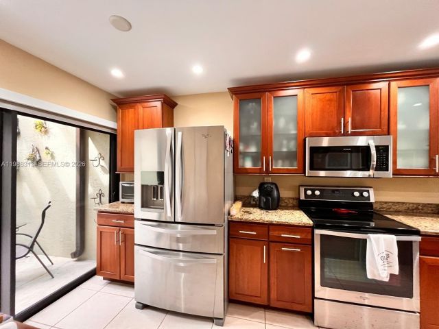 Дом в аренду по адресу 9974 Costa Del Sol Blvd C-87 - фото 7521757