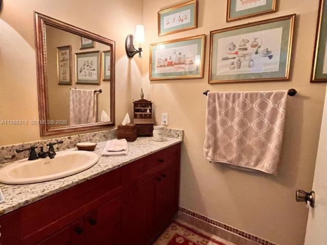 Дом в аренду по адресу 9974 Costa Del Sol Blvd C-87 - фото 7521761