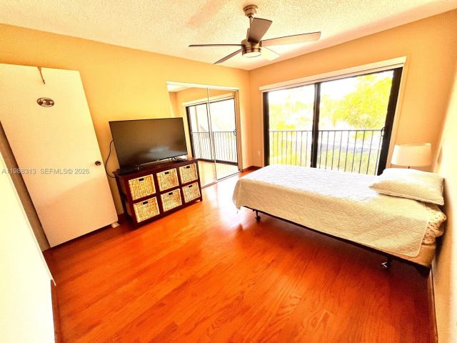 Дом в аренду по адресу 9974 Costa Del Sol Blvd C-87 - фото 7521770