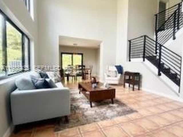 Продажа дома по адресу 18163 SW 149th Pl - фото 7523281