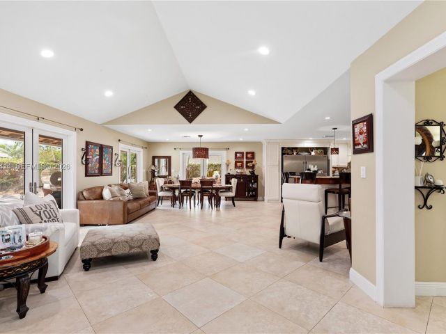 Продажа дома по адресу 13260 SW 96th St - фото 7521450