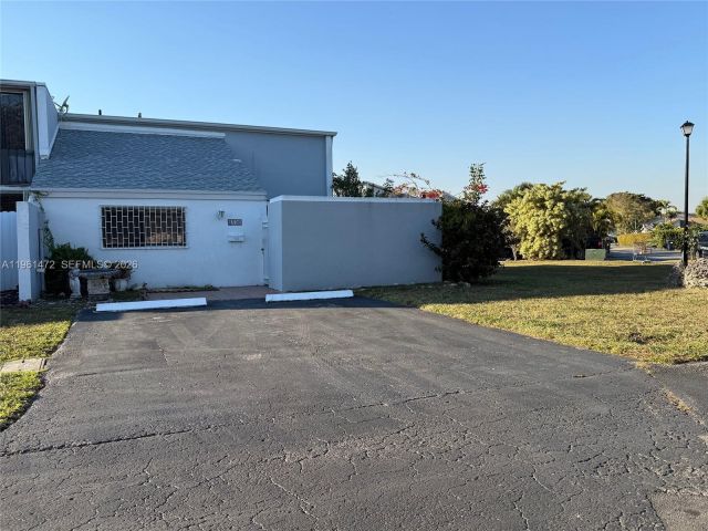 Продажа дома по адресу 2500 SW 122nd Ct - фото 7521480