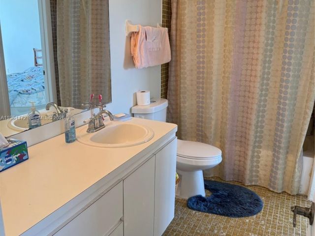 Продажа дома по адресу 2500 SW 122nd Ct - фото 7521497