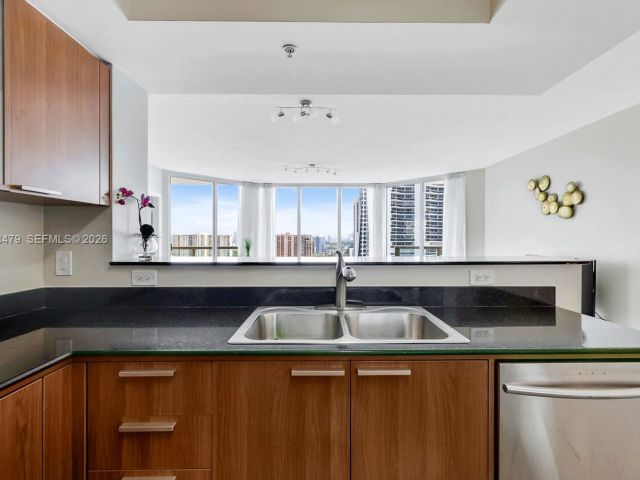 Квартира в аренду номер2007 - фото 7523069