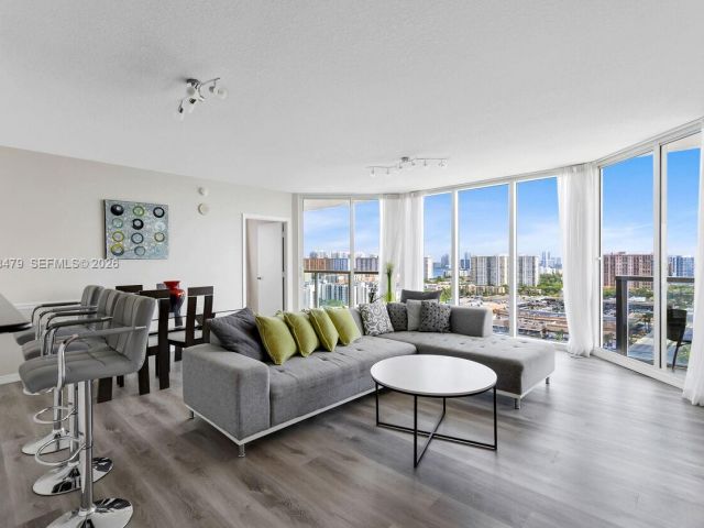 Квартира в аренду номер2007 - фото 7523070