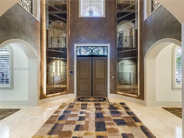 Продажа дома по адресу 5250 Snapper Creek Rd - фото 7522757