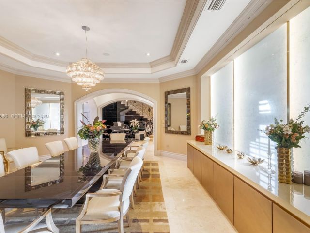 Продажа дома по адресу 5250 Snapper Creek Rd - фото 7522767