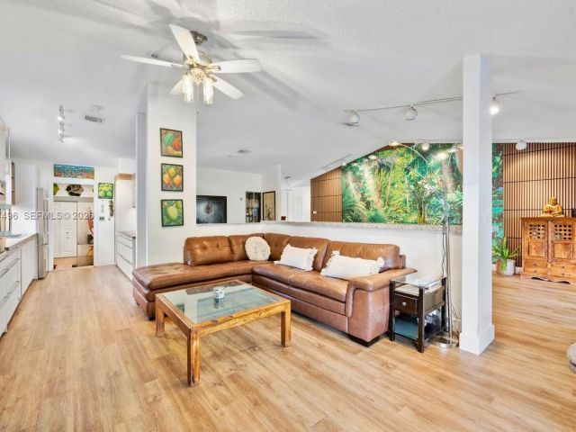 Продажа дома по адресу 12825 SW 116th St - фото 7522656