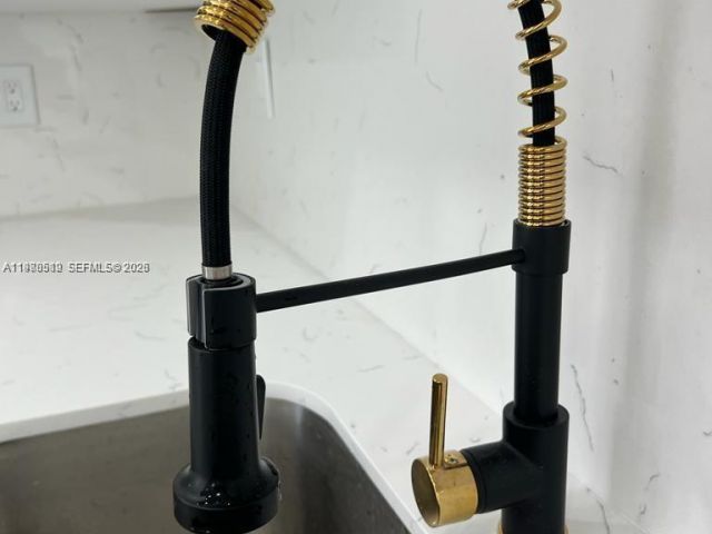 Продажа дома по адресу 743 NW 77th Ter - фото 7536951