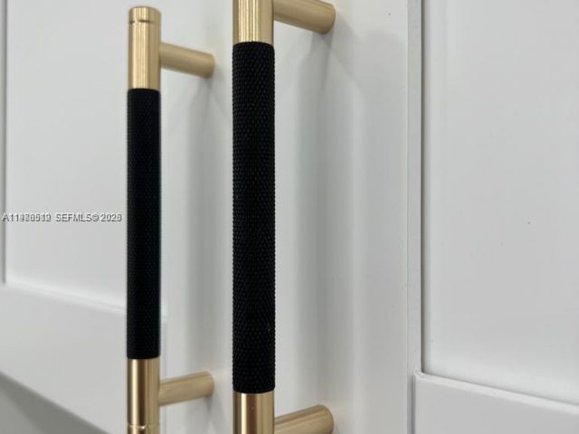 Продажа дома по адресу 743 NW 77th Ter - фото 7536952