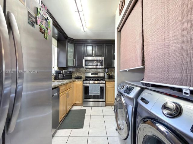 Продажа дома по адресу 13921 SW 164th St - фото 7531655