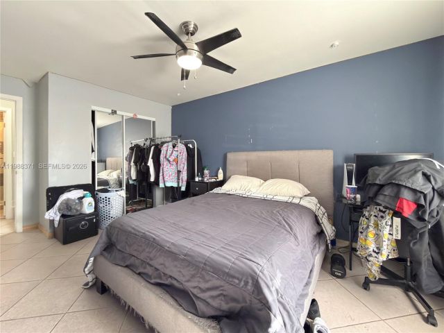 Продажа дома по адресу 13921 SW 164th St - фото 7531657