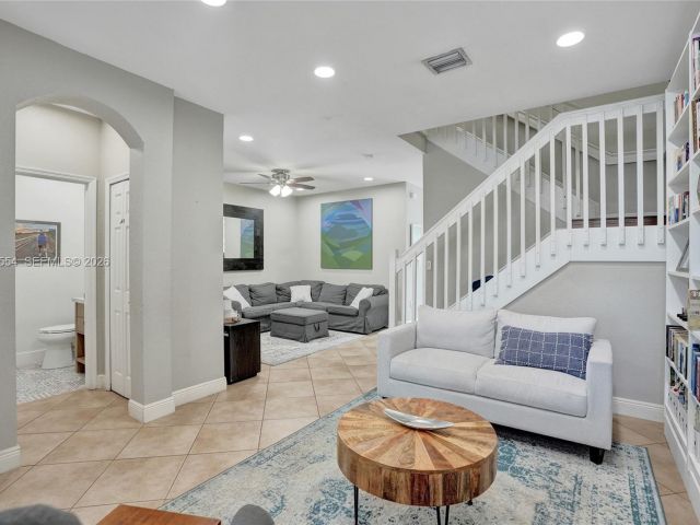 Продажа дома по адресу 12554 SW 125th Ter - фото 7522626