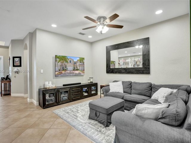 Продажа дома по адресу 12554 SW 125th Ter - фото 7522632