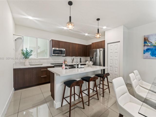 Дом в аренду по адресу 4741 NW 84th Ave 0 - фото 7522386