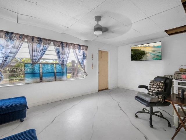 Продажа дома по адресу 1300 NE 137th St - фото 7532437