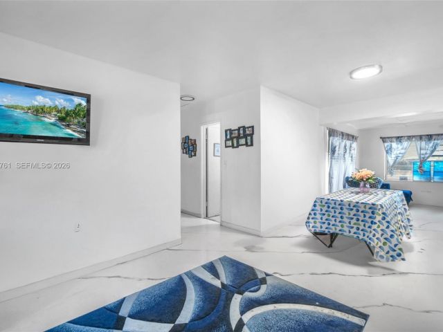 Продажа дома по адресу 1300 NE 137th St - фото 7532440