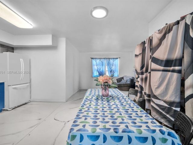 Продажа дома по адресу 1300 NE 137th St - фото 7532442