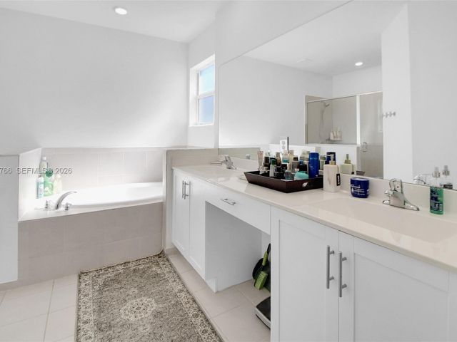 Дом в аренду по адресу 1382 SE 26th Rd - фото 7525703