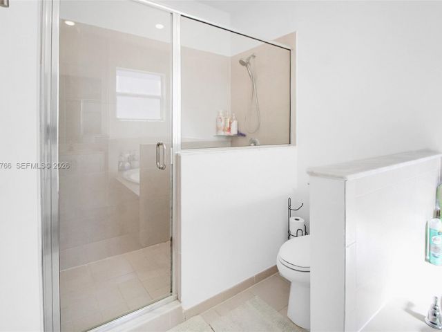 Дом в аренду по адресу 1382 SE 26th Rd - фото 7525704