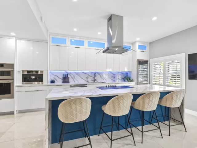Продажа дома по адресу 724 SW 1st Avenue - фото 9357283