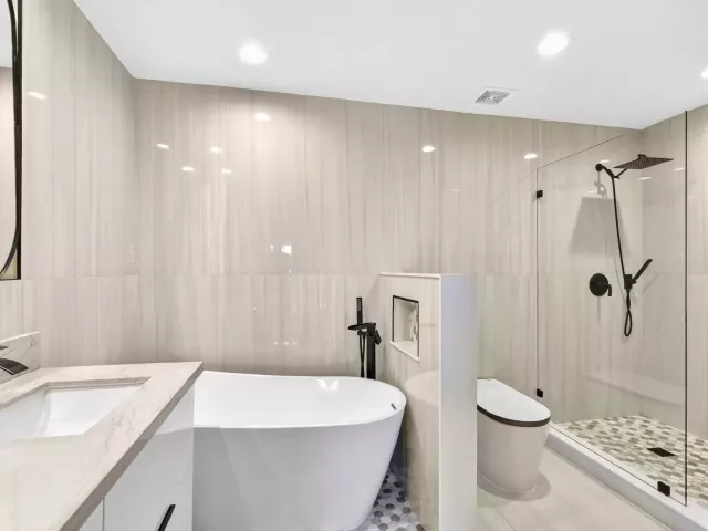 Продажа дома по адресу 724 SW 1st Avenue - фото 9357300