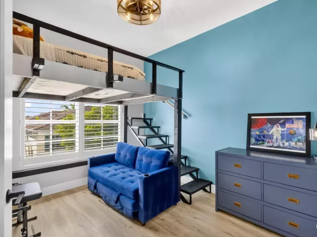 Продажа дома по адресу 724 SW 1st Avenue - фото 9357309
