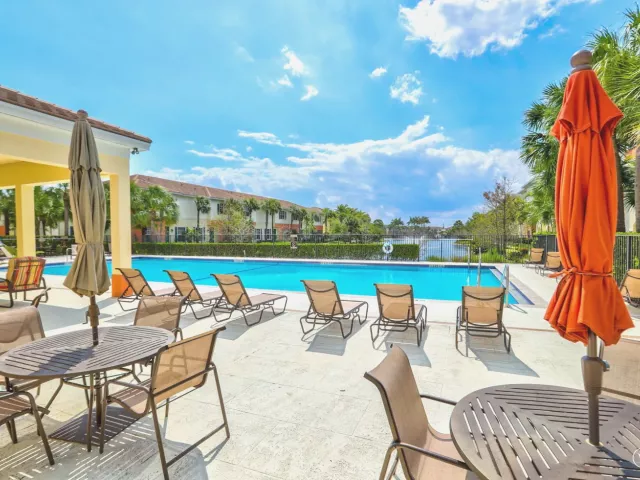 Продажа дома по адресу 724 SW 1st Avenue - фото 9357314
