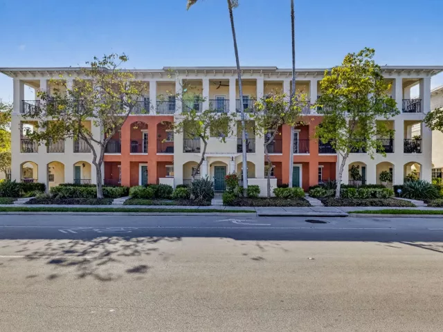Продажа дома по адресу 724 SW 1st Avenue - фото 9357272