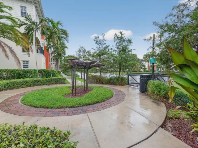 Продажа дома по адресу 724 SW 1st Avenue - фото 9357326