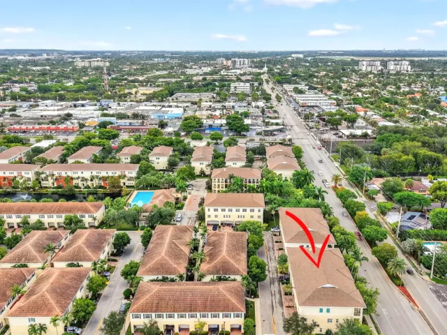 Продажа дома по адресу 724 SW 1st Avenue - фото 9357329