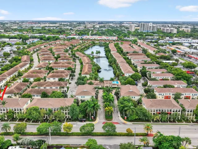 Продажа дома по адресу 724 SW 1st Avenue - фото 9357331